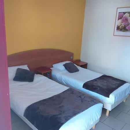 Logis - Les Paturelles Ξενοδοχείο Avesnelles