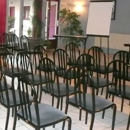 Logis - Les Paturelles Ξενοδοχείο Avesnelles