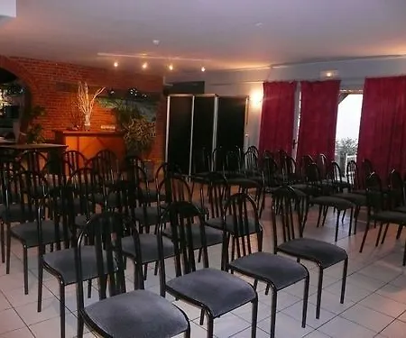 Logis - Les Paturelles Hotel Avesnelles