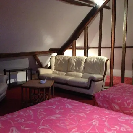 Logis - Les Paturelles מלון Avesnelles